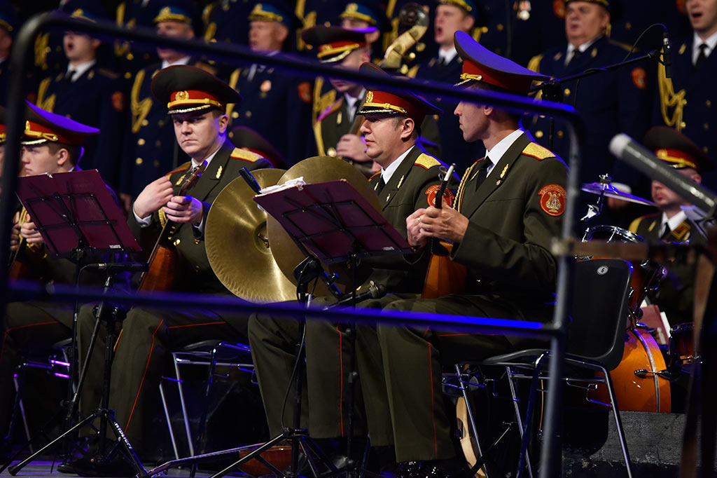 Porywający występ artystów Chóru Alexandrowa. Owacje na stojąco