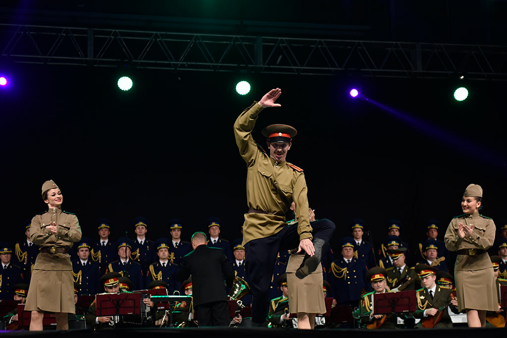 Porywający występ artystów Chóru Alexandrowa. Owacje na stojąco