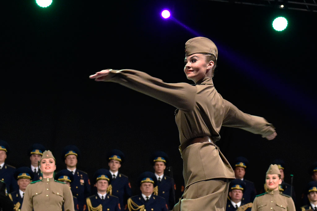 Porywający występ artystów Chóru Alexandrowa. Owacje na stojąco