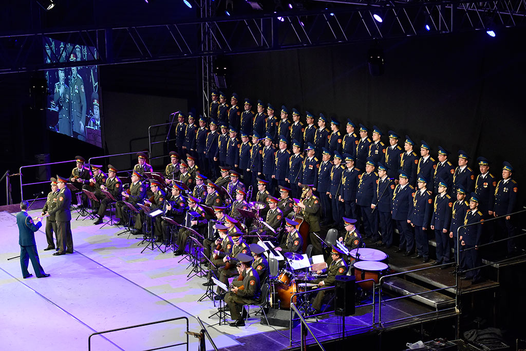 Porywający występ artystów Chóru Alexandrowa. Owacje na stojąco