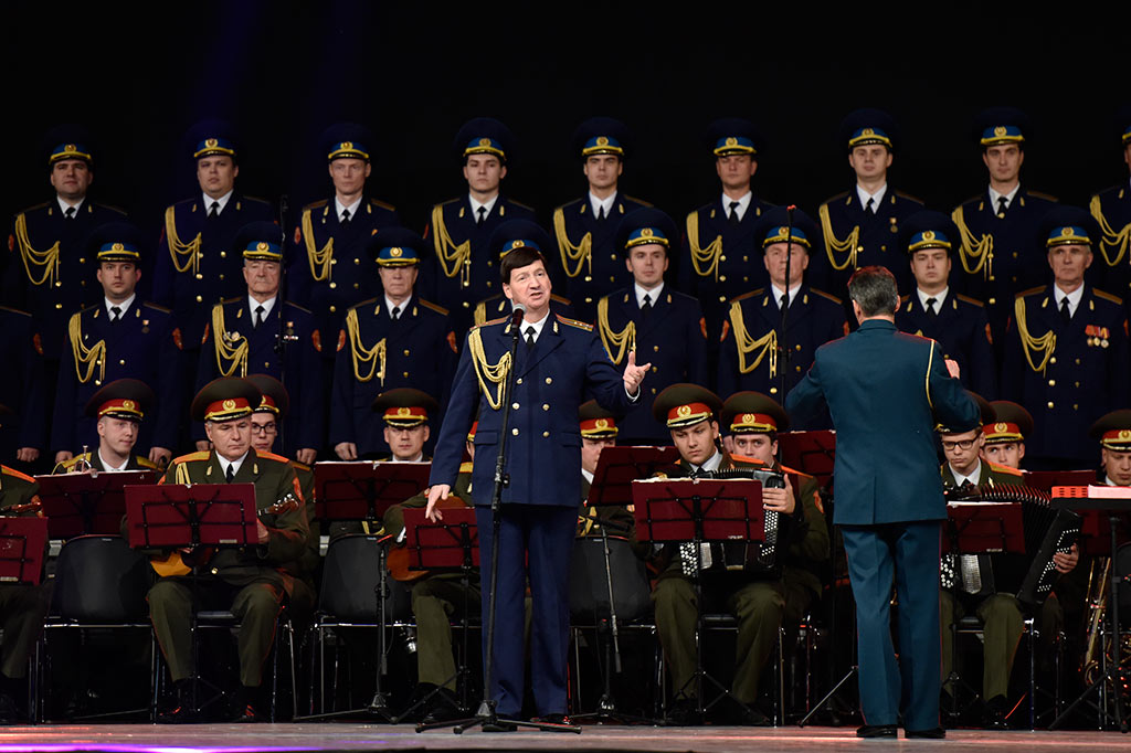 Porywający występ artystów Chóru Alexandrowa. Owacje na stojąco
