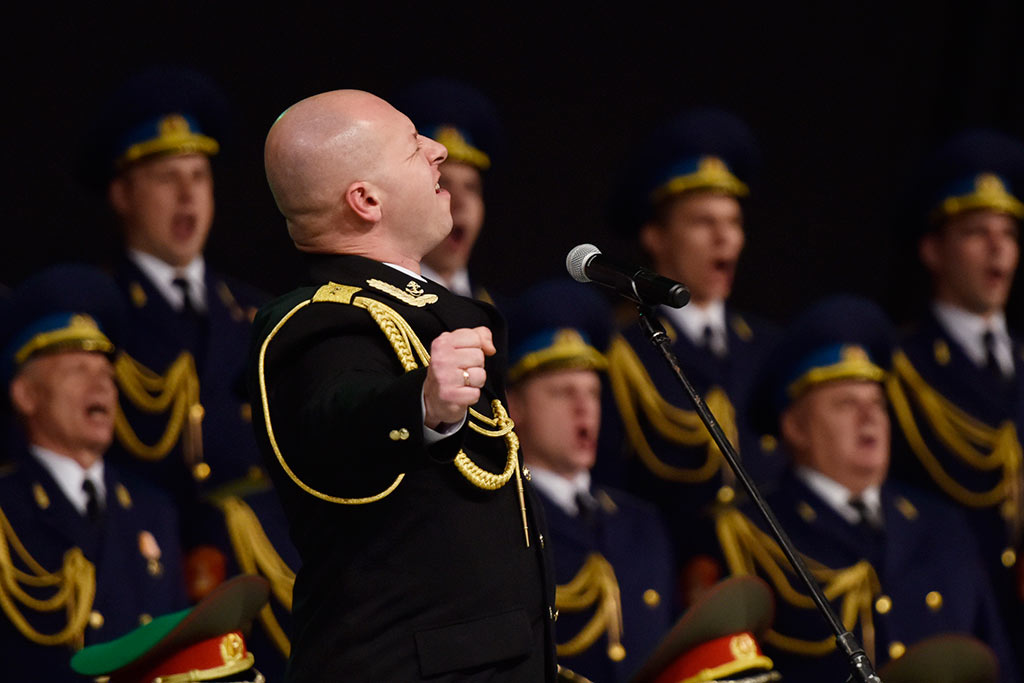 Porywający występ artystów Chóru Alexandrowa. Owacje na stojąco