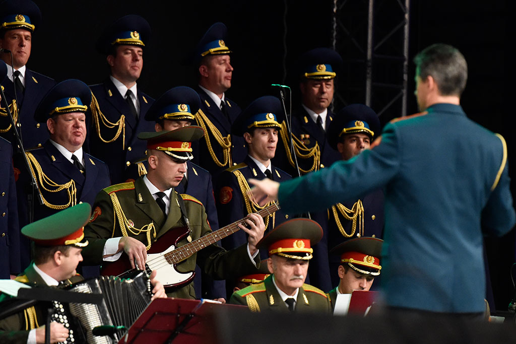 Porywający występ artystów Chóru Alexandrowa. Owacje na stojąco