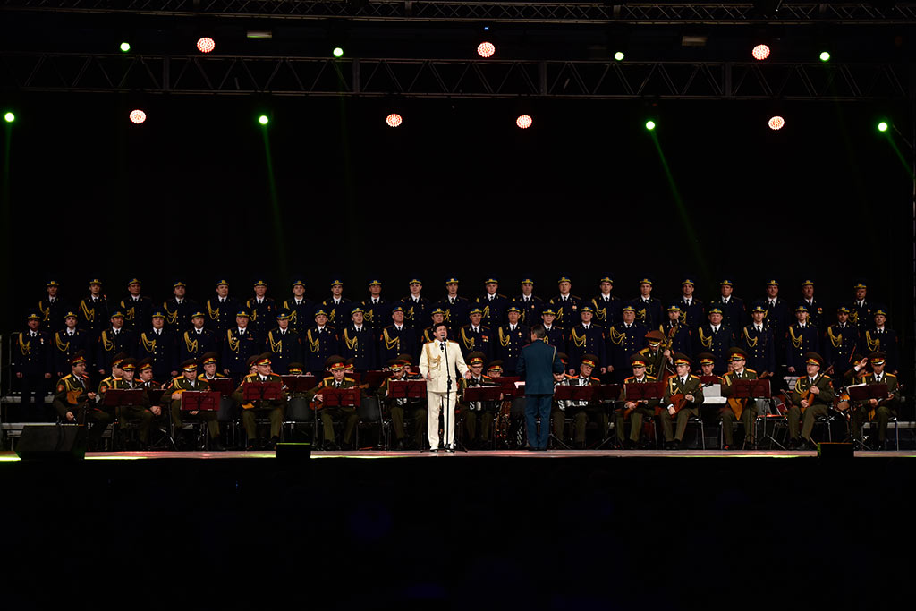 Porywający występ artystów Chóru Alexandrowa. Owacje na stojąco