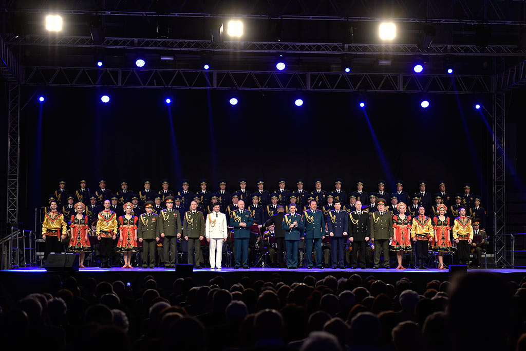 Porywający występ artystów Chóru Alexandrowa. Owacje na stojąco