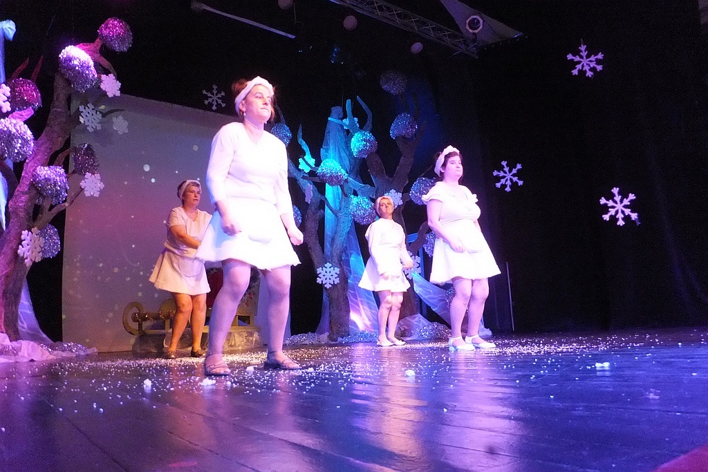 Niepełnosprawni zaprezentowali w MCK swoje niezwykłe talenty