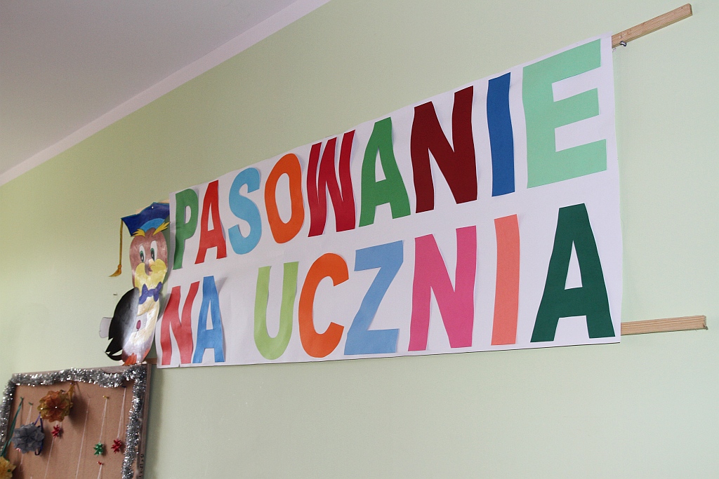 Mikołajki i pasowanie na uczniów w szkole „Dar Losu”