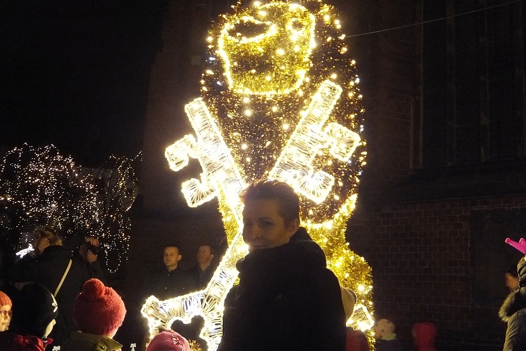 Tłumy legniczan na inauguracji świątecznego oświetlenia