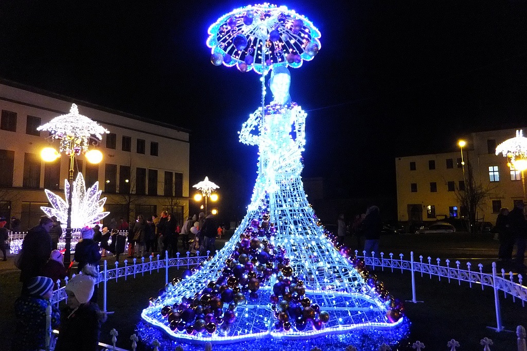 Tłumy legniczan na inauguracji świątecznego oświetlenia