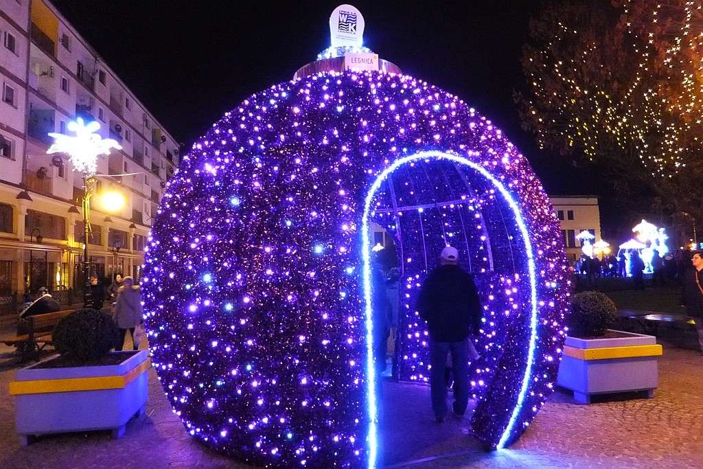 Tłumy legniczan na inauguracji świątecznego oświetlenia