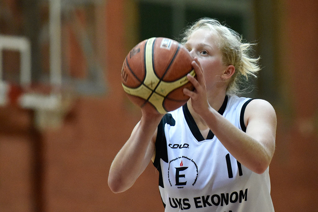 Czwarte ligowe zwycięstwo koszykarek legnickiego Ekonoma