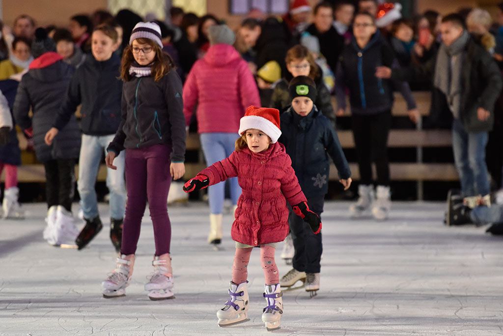 Legnickie lodowisko otwarte. Sezon na ślizganie rozpoczęty