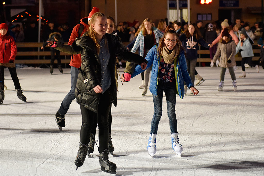 Legnickie lodowisko otwarte. Sezon na ślizganie rozpoczęty