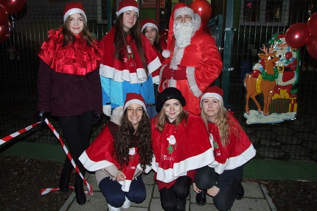 Przedszkolaki z „czternastki” miały gościa. Dostały prezenty