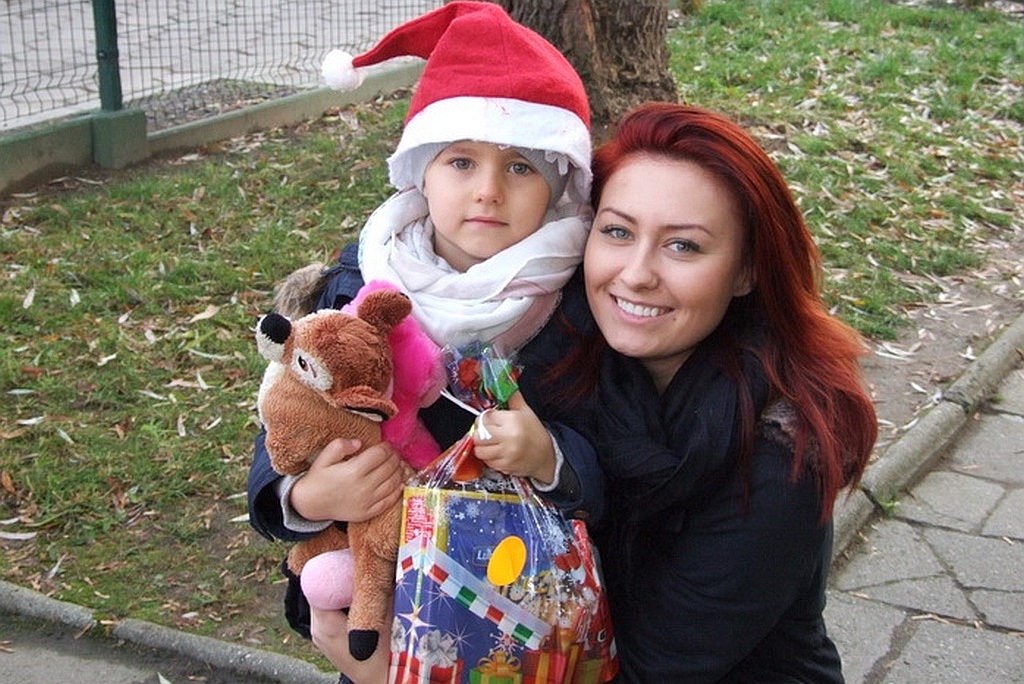 Przedszkolaki z „czternastki” miały gościa. Dostały prezenty