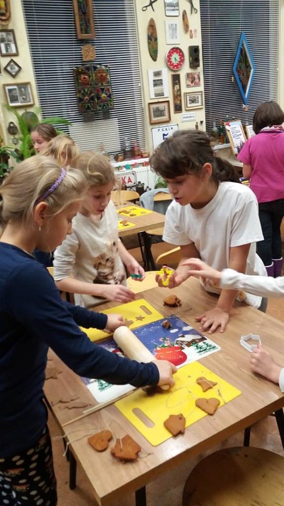 Dzieci w klubie „Agatka” już przygotowują się do świąt