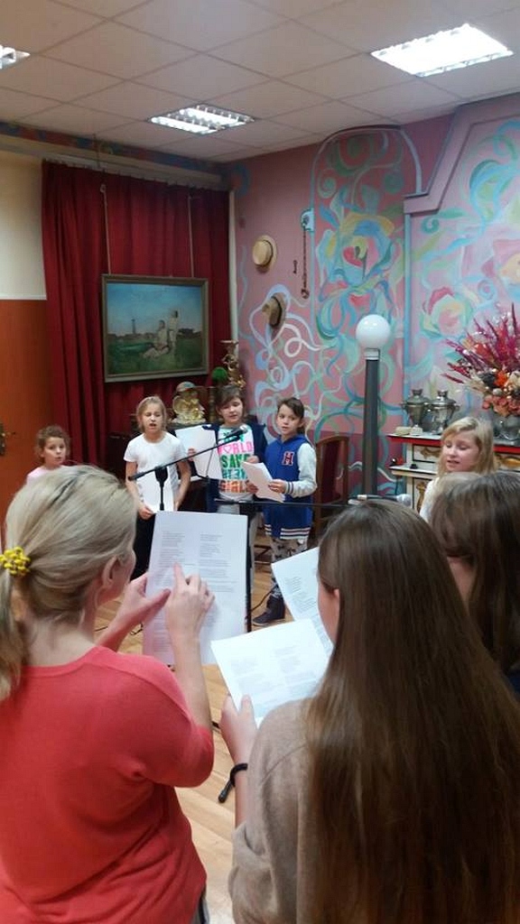 Dzieci w klubie „Agatka” już przygotowują się do świąt