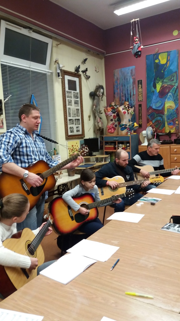 Dzieci w klubie „Agatka” już przygotowują się do świąt