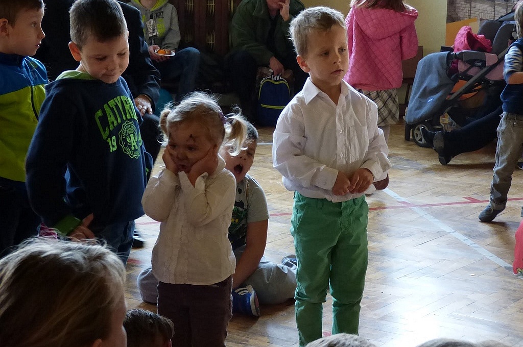 TPD rozpoczęło rozdawanie paczek świątecznych dzieciom