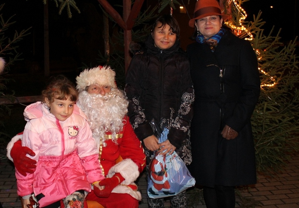 Święty Mikołaj złożył  wizytę mieszkańcom Prochowic