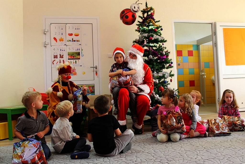 Święty Mikołaj złożył  wizytę mieszkańcom Prochowic