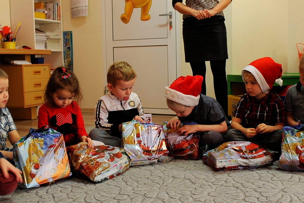 Święty Mikołaj złożył  wizytę mieszkańcom Prochowic