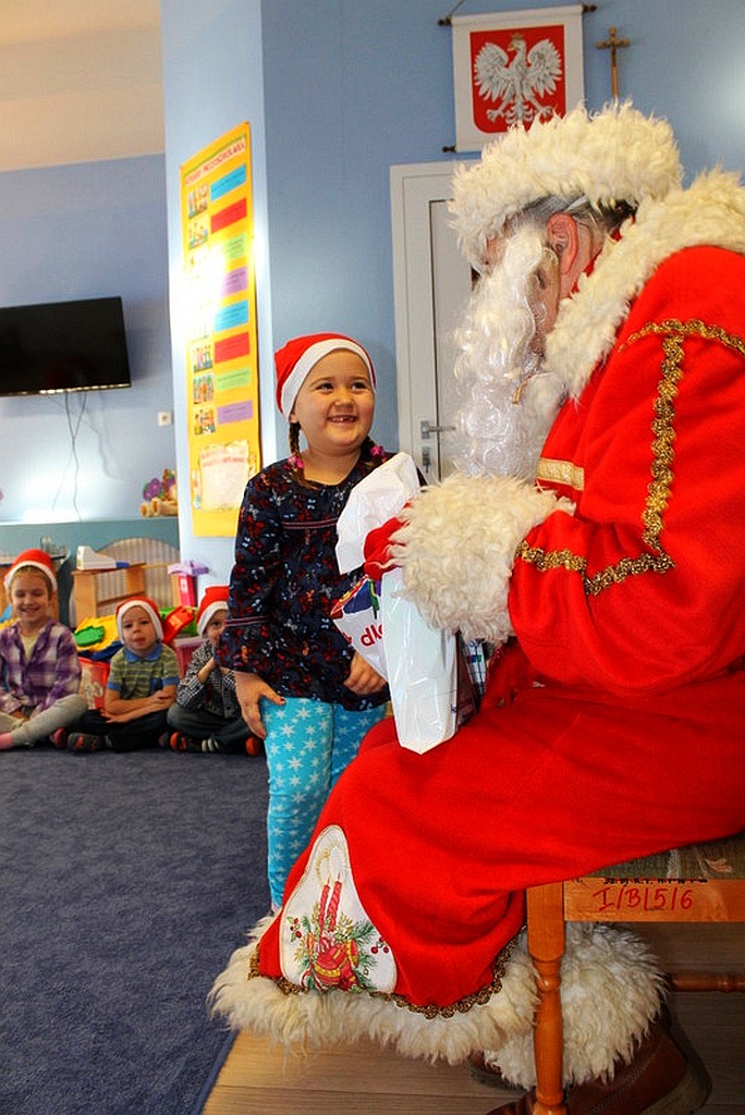 Święty Mikołaj złożył  wizytę mieszkańcom Prochowic