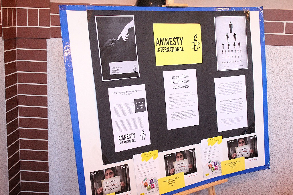 Dzień Praw Człowieka. Uczniowie II i V LO piszą listy