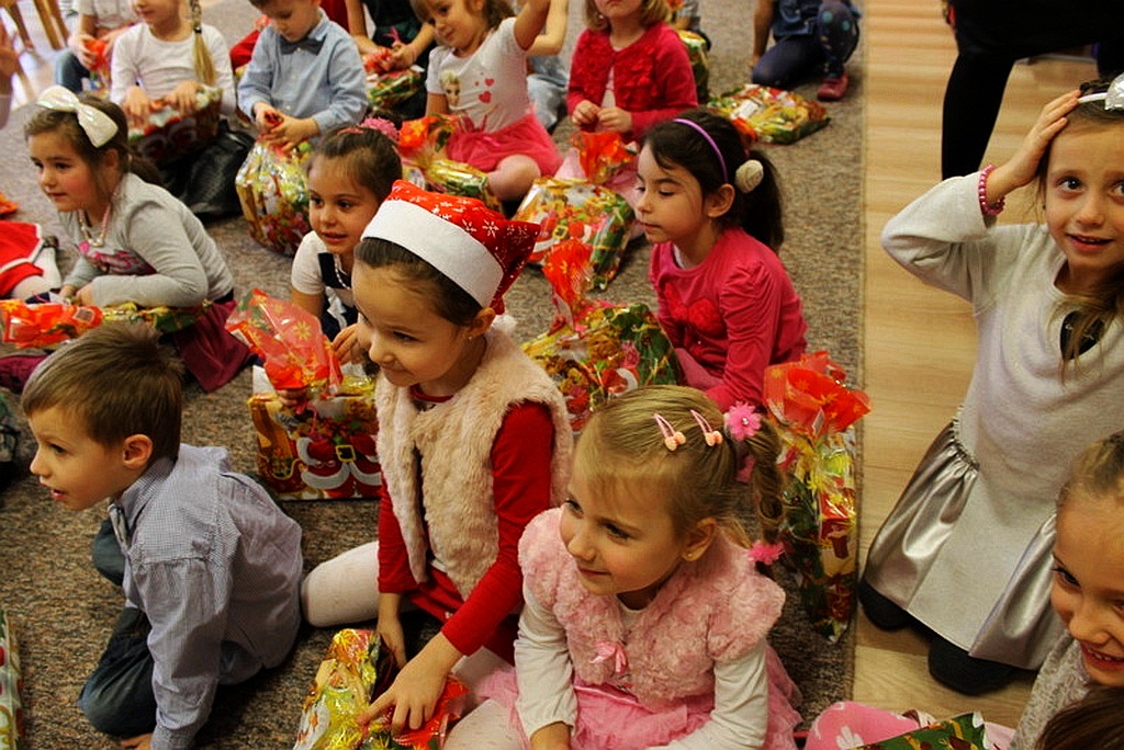 Święty Mikołaj złożył  wizytę mieszkańcom Prochowic