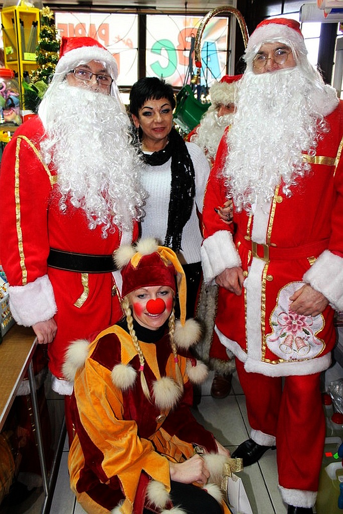 Święty Mikołaj złożył  wizytę mieszkańcom Prochowic