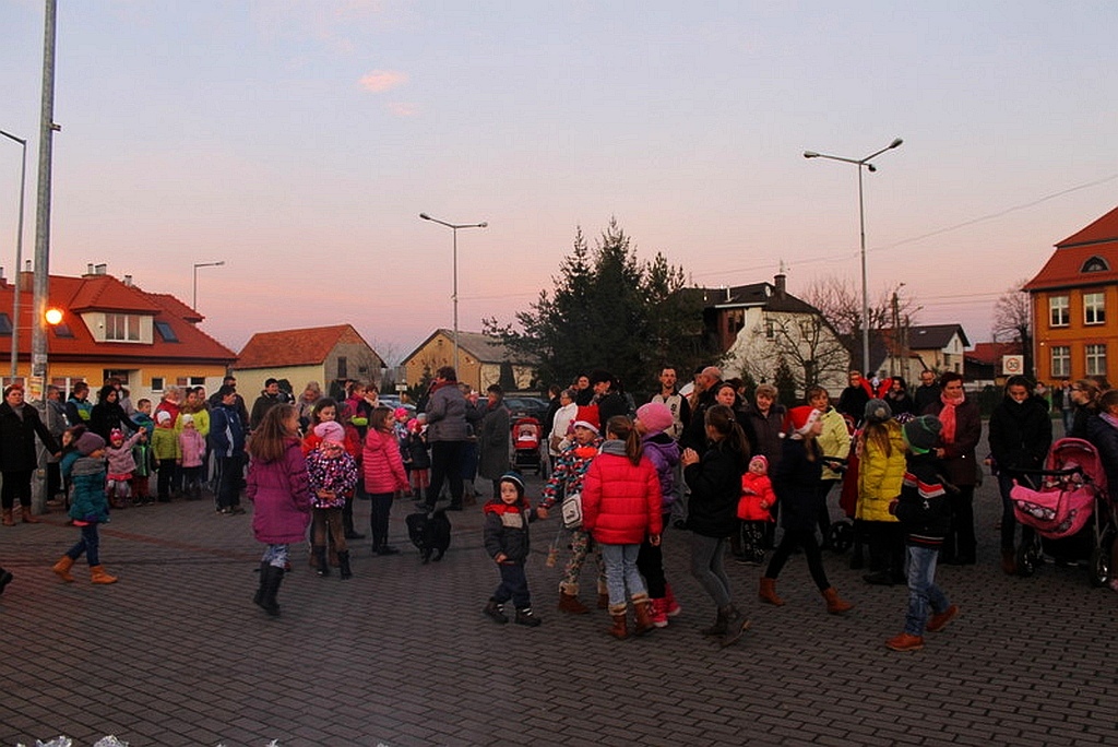 Święty Mikołaj złożył  wizytę mieszkańcom Prochowic