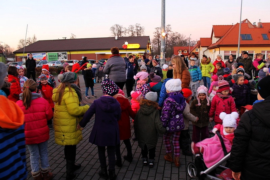 Święty Mikołaj złożył  wizytę mieszkańcom Prochowic