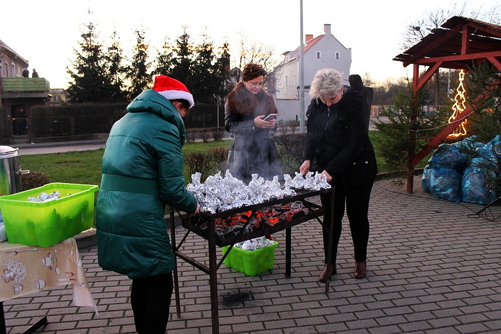 Święty Mikołaj złożył  wizytę mieszkańcom Prochowic