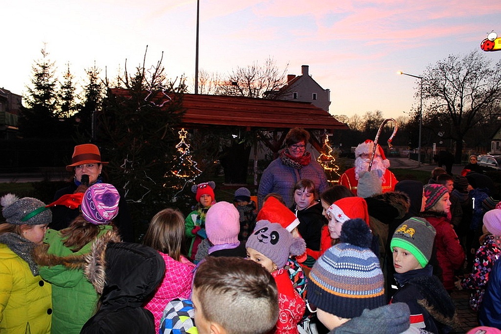 Święty Mikołaj złożył  wizytę mieszkańcom Prochowic