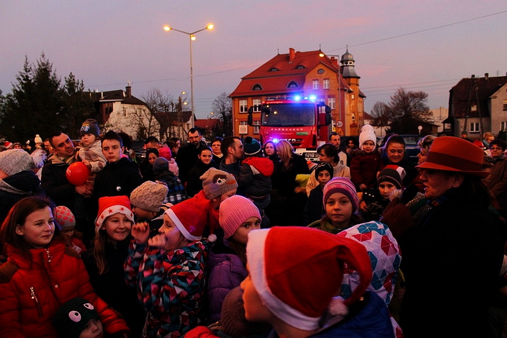 Święty Mikołaj złożył  wizytę mieszkańcom Prochowic