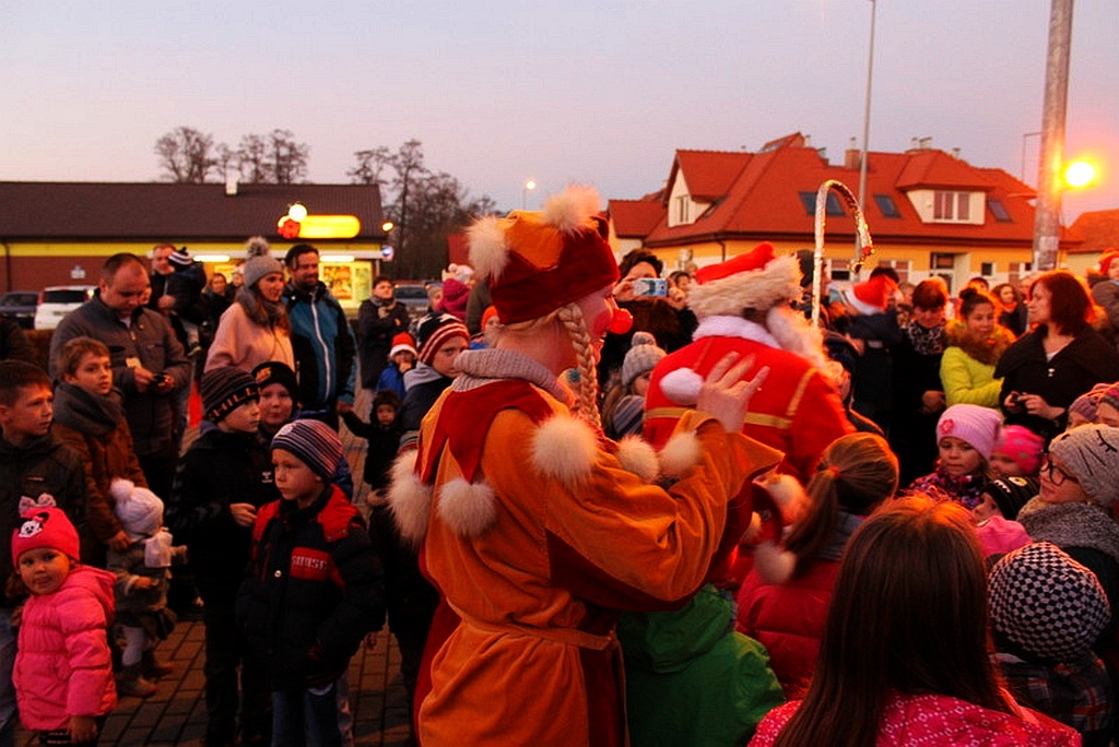 Święty Mikołaj złożył  wizytę mieszkańcom Prochowic