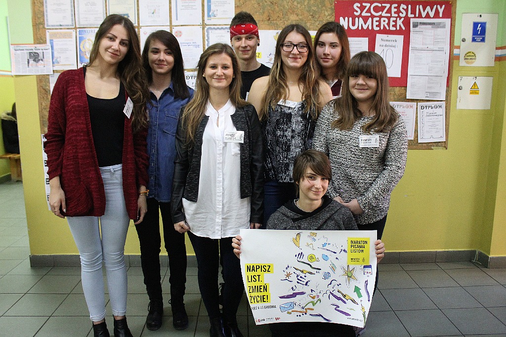 Dzień Praw Człowieka. Uczniowie II i V LO piszą listy