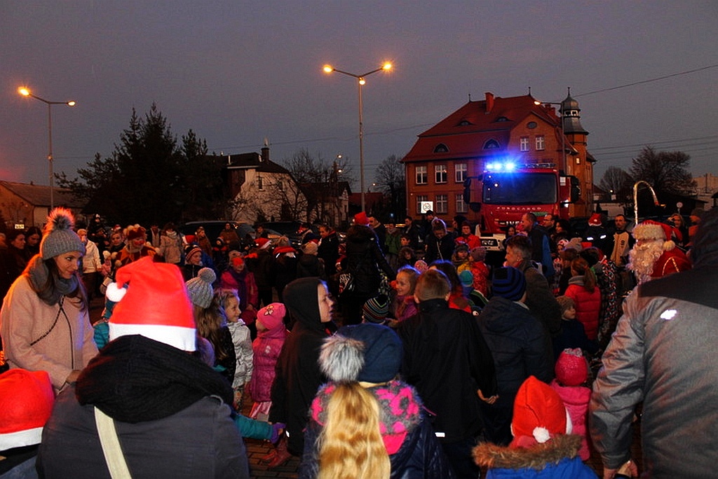 Święty Mikołaj złożył  wizytę mieszkańcom Prochowic