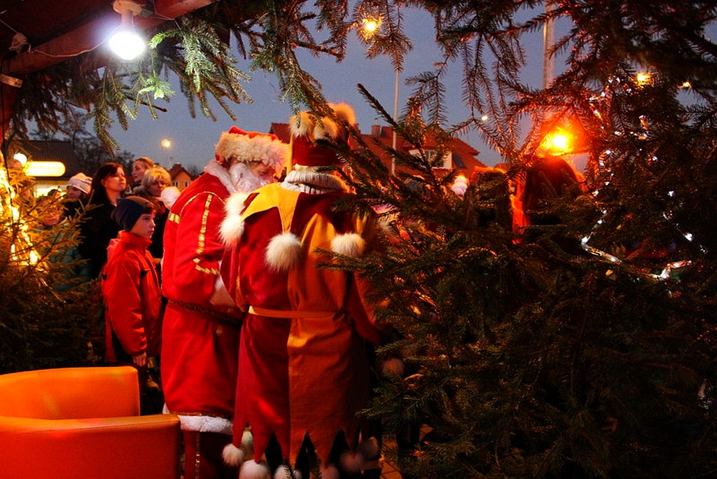 Święty Mikołaj złożył  wizytę mieszkańcom Prochowic