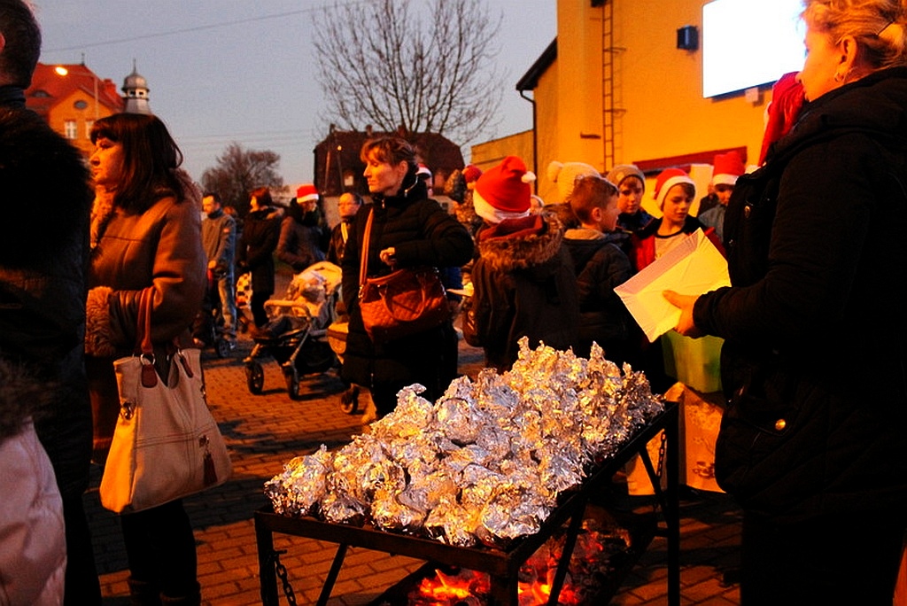 Święty Mikołaj złożył  wizytę mieszkańcom Prochowic