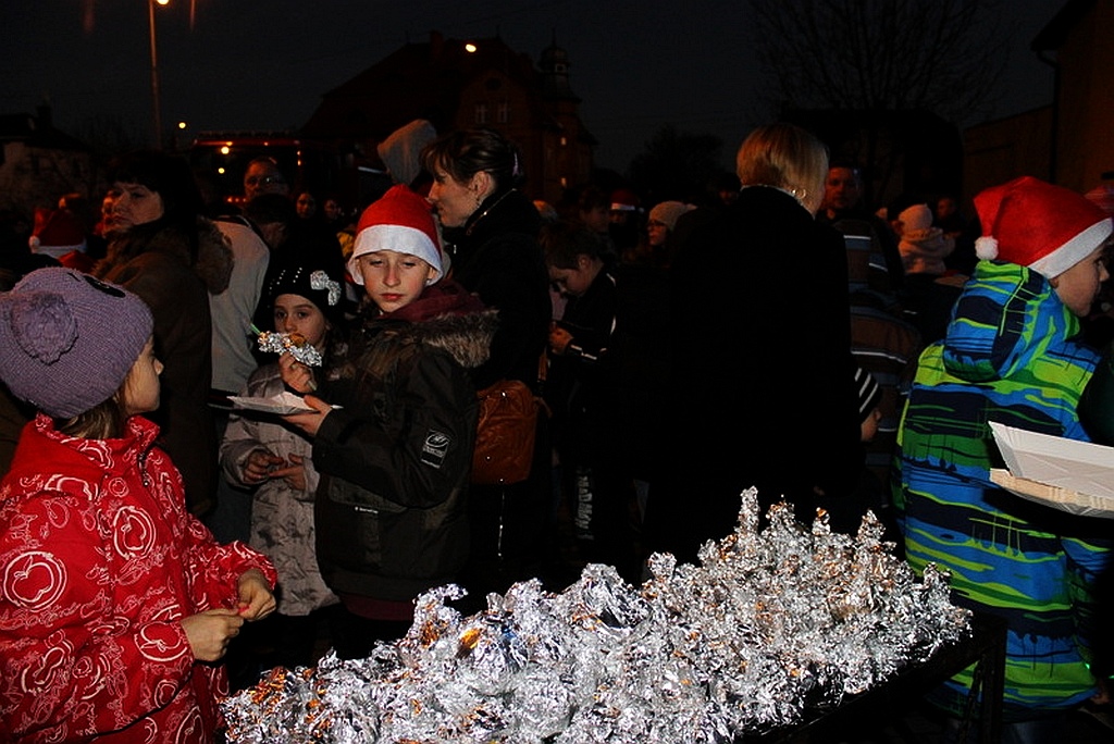 Święty Mikołaj złożył  wizytę mieszkańcom Prochowic