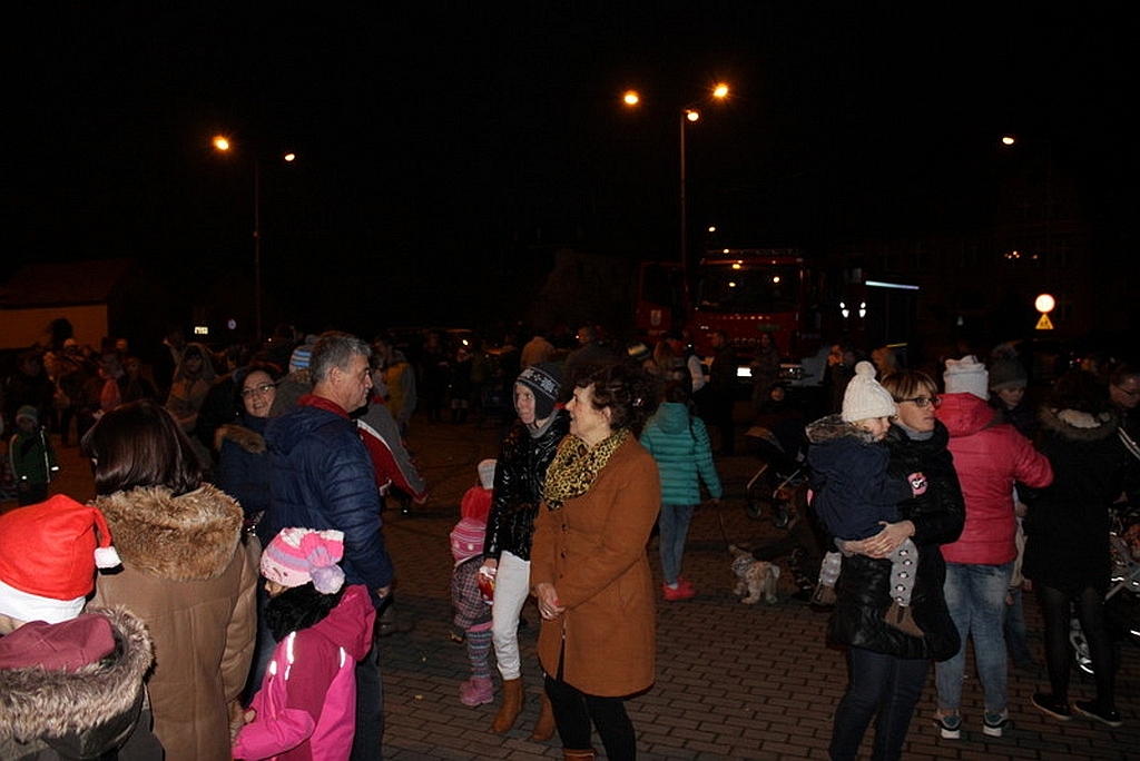 Święty Mikołaj złożył  wizytę mieszkańcom Prochowic