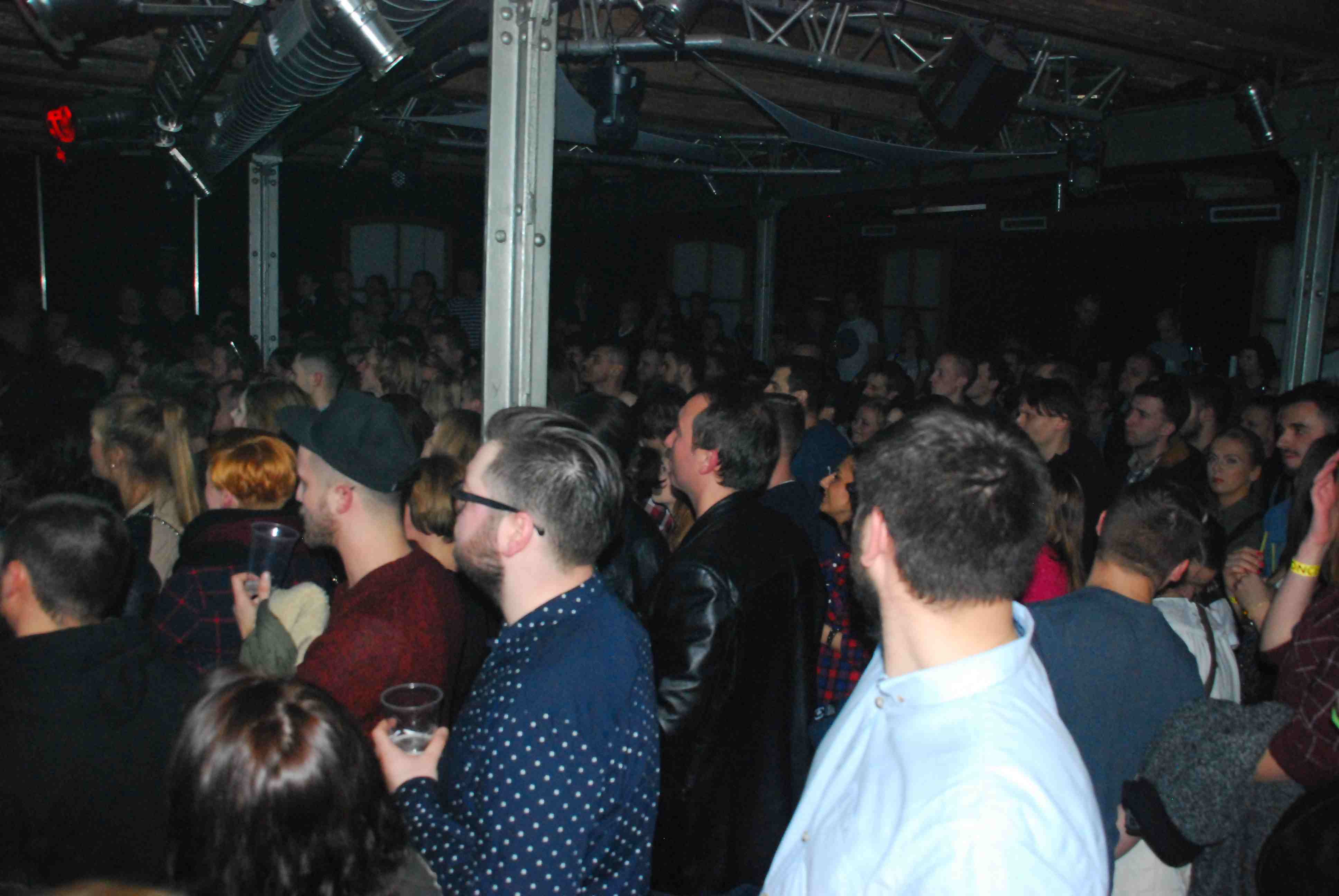 ORGANEK podbił Legnicę. Komplet widzów zjawił się w Spiżarni.