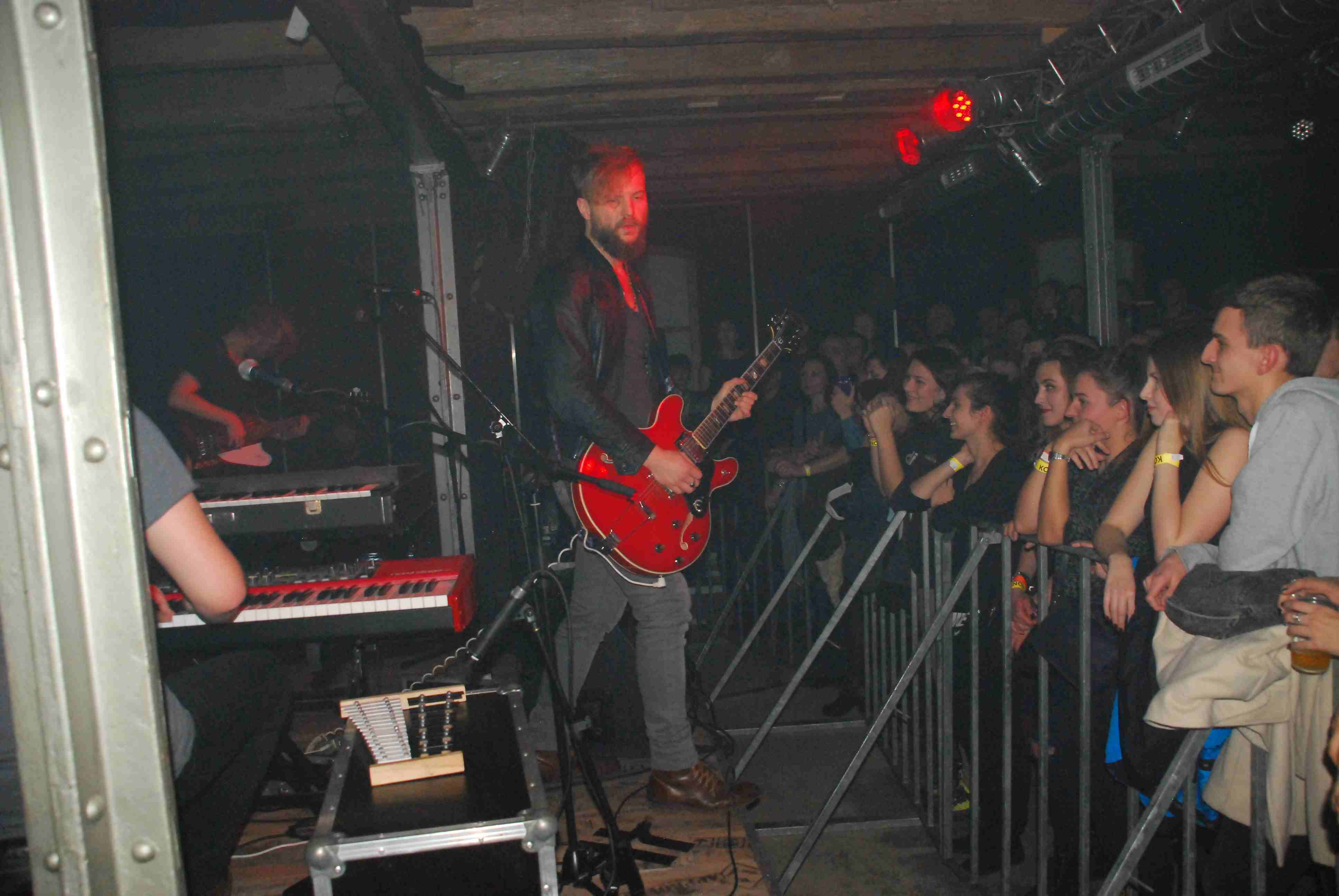 ORGANEK podbił Legnicę. Komplet widzów zjawił się w Spiżarni.