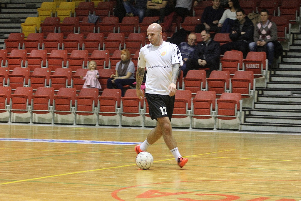 Druga kolejka spotkań Legnickiej Ligi Halowej za nami