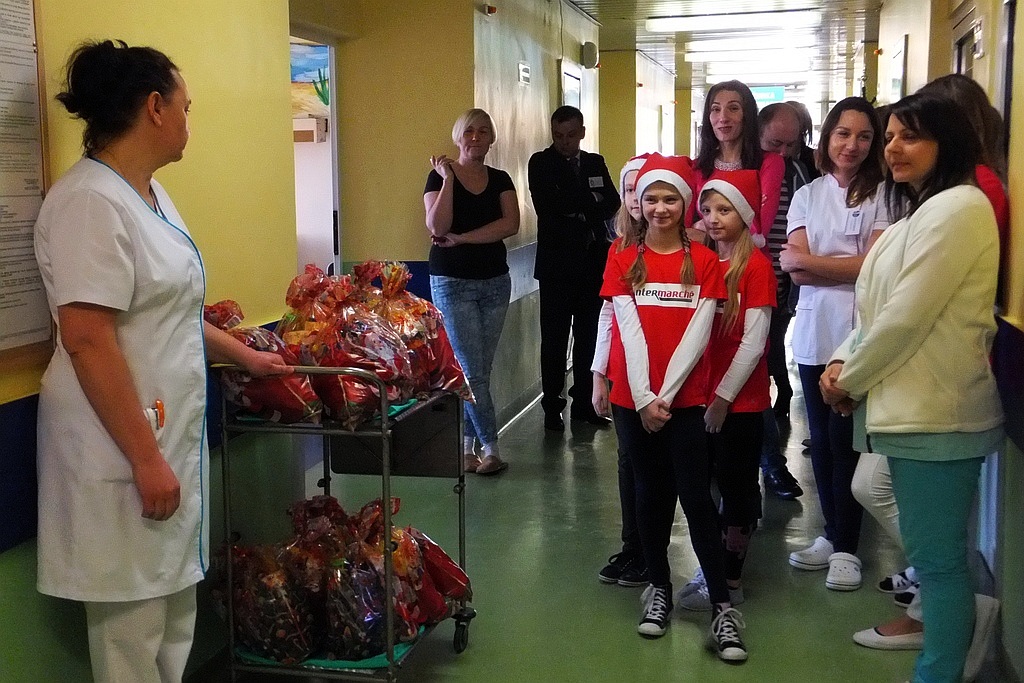 Rafał Brzozowski odwiedził dzieci w legnickim szpitalu