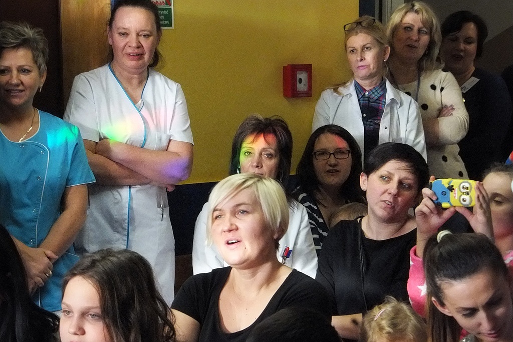 Rafał Brzozowski odwiedził dzieci w legnickim szpitalu