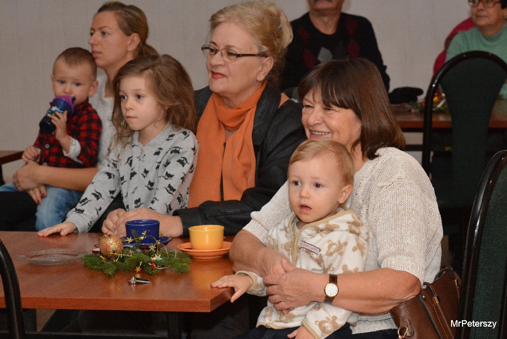 PrzedŚWIĄTECZNY prezent Seniorów dla Mieszkańców Piekar