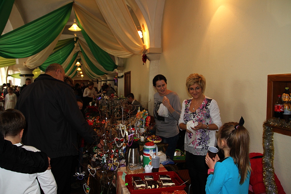 Mieszkańcy gminy Chojnów bawili się na Jarmarku w Piotrowicach