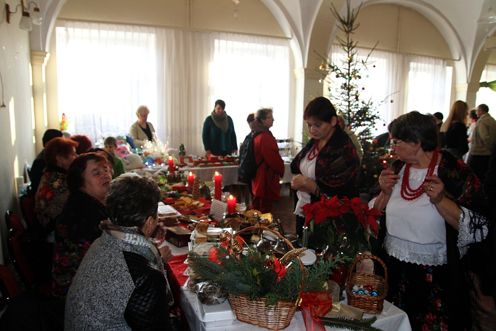 Mieszkańcy gminy Chojnów bawili się na Jarmarku w Piotrowicach